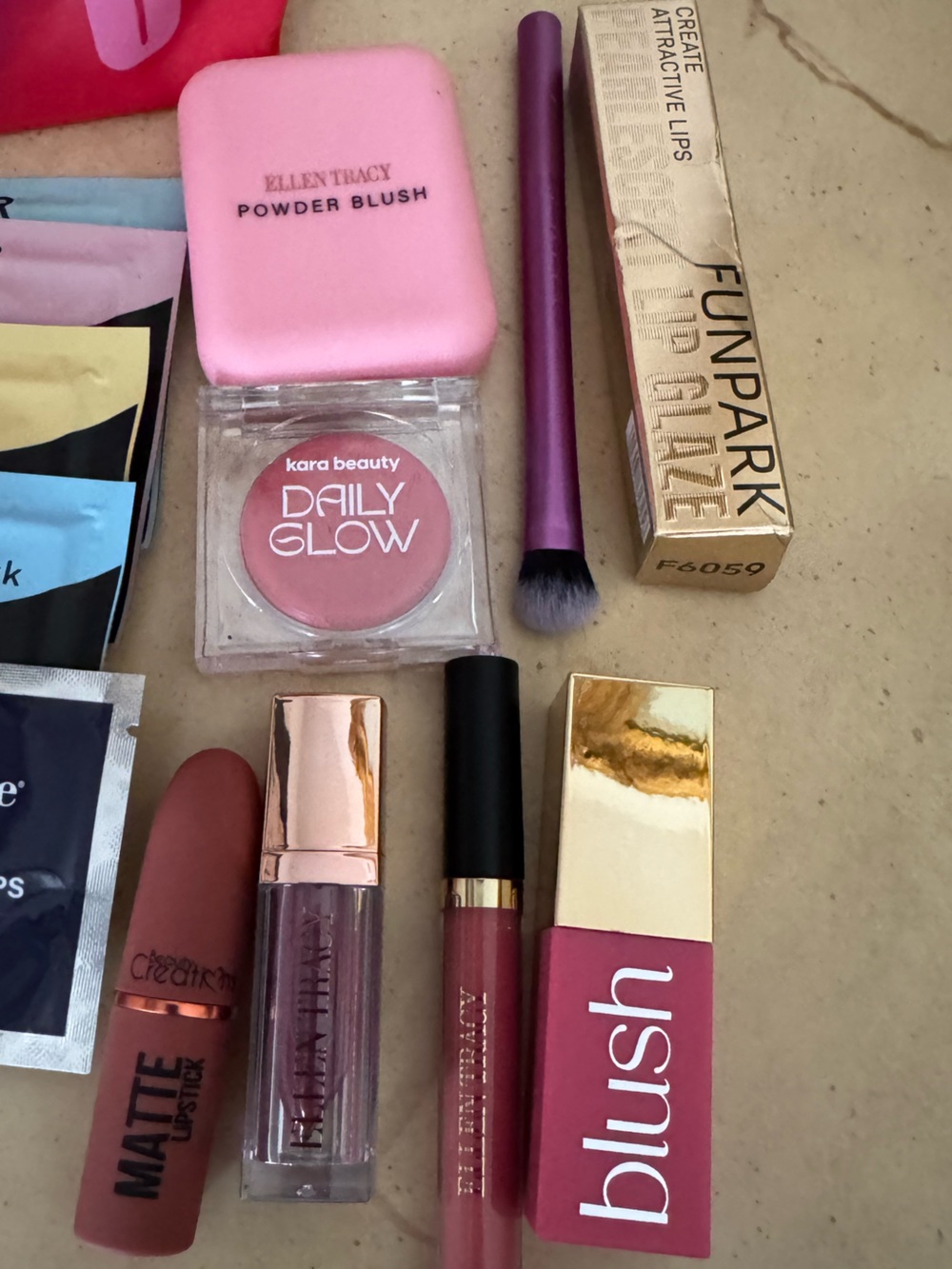 BEAUTY BUNDLE W/CLINIQUE COSMETIC POUCH - Picture 5 of 6